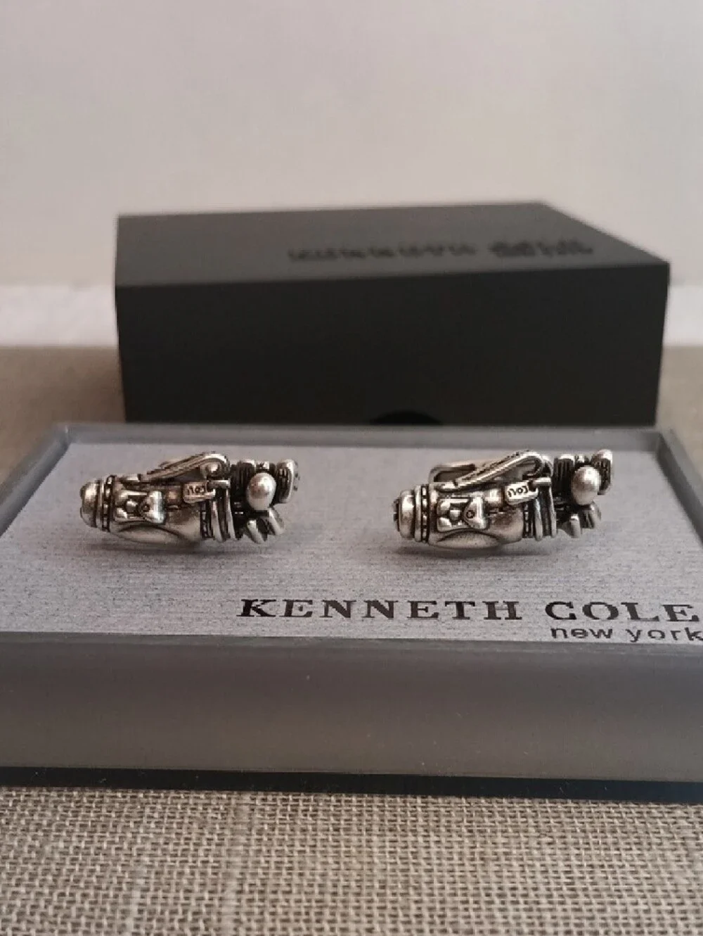 Kenneth Cole New York Silver Golf Bag Cuff Links - Detailed Club Design